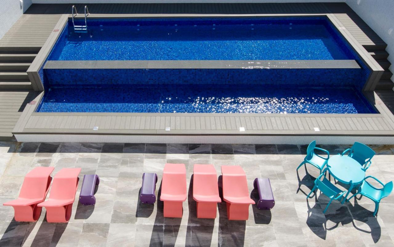 ホテル Ibis Styles Balneario Camboriu - 1 Quadra Do Mar エクステリア 写真