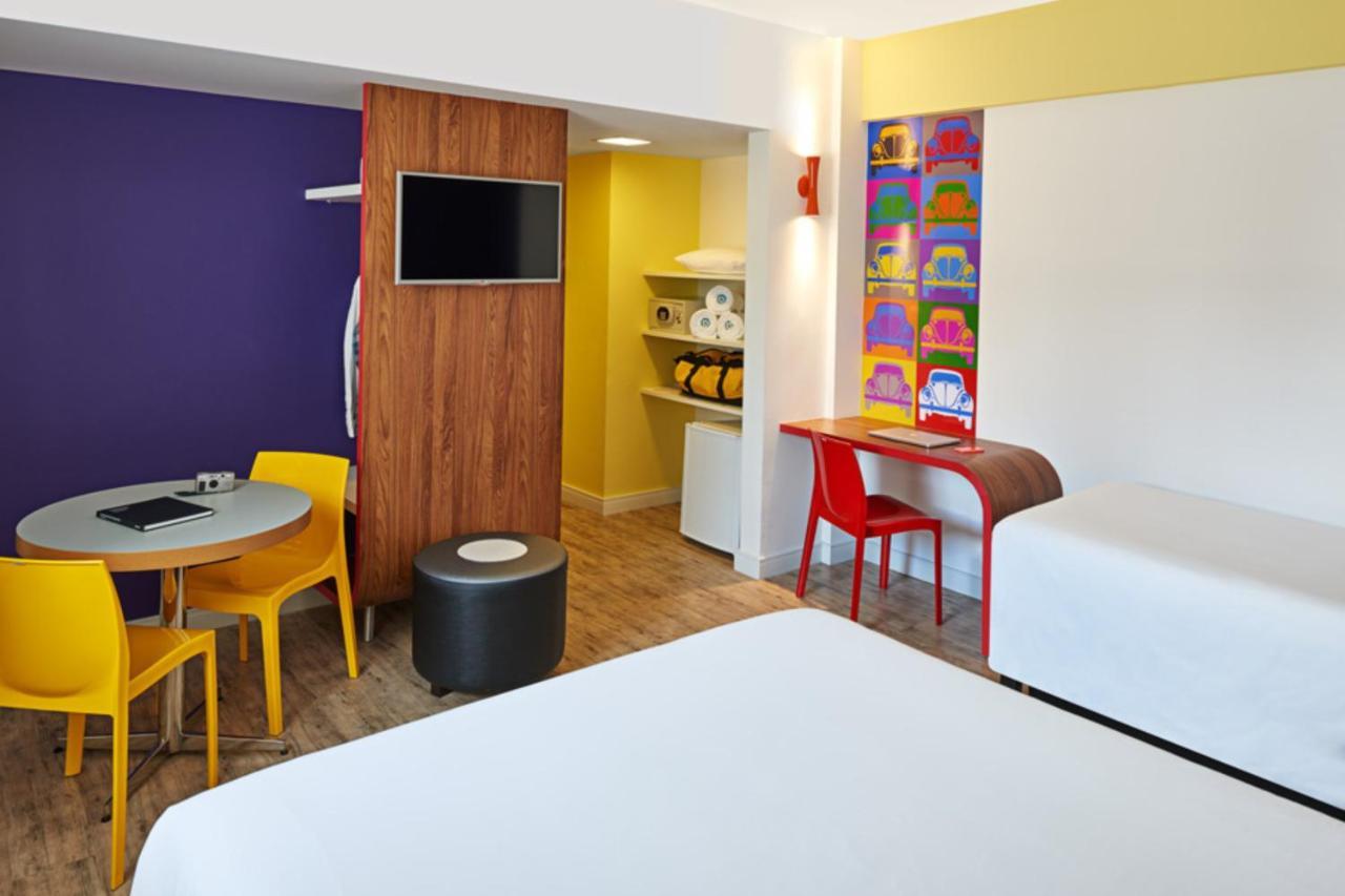 ホテル Ibis Styles Balneario Camboriu - 1 Quadra Do Mar エクステリア 写真